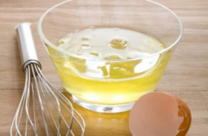 Blanc d'œuf : une des substances naturelles qui en la plus riche en protéine
